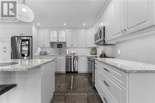 366 Burkes Road, Laurentian Hills, ON - Indoor Photo Showing Kitchen With Upgraded Kitchen