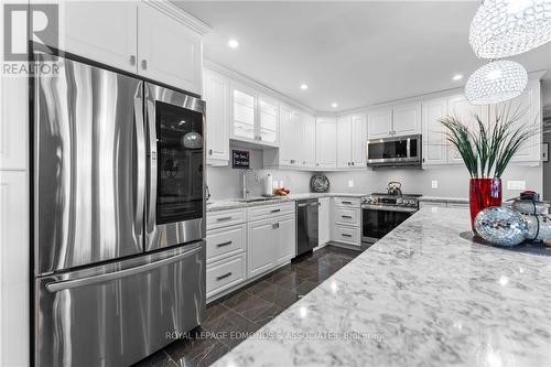 366 Burkes Road, Laurentian Hills, ON - Indoor Photo Showing Kitchen With Upgraded Kitchen