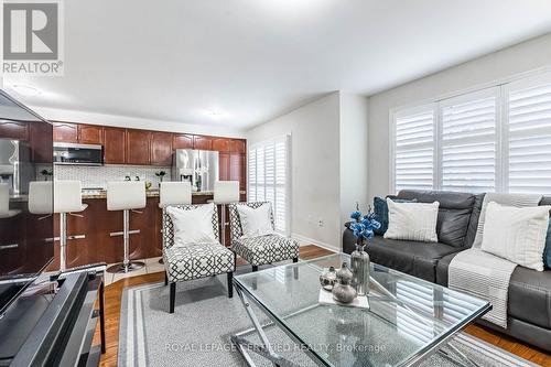 676 Speyer Circle, Milton, ON - Indoor Photo Showing Living Room