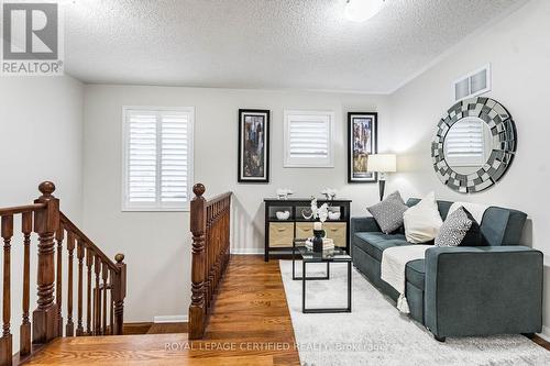 676 Speyer Circle, Milton, ON - Indoor Photo Showing Living Room