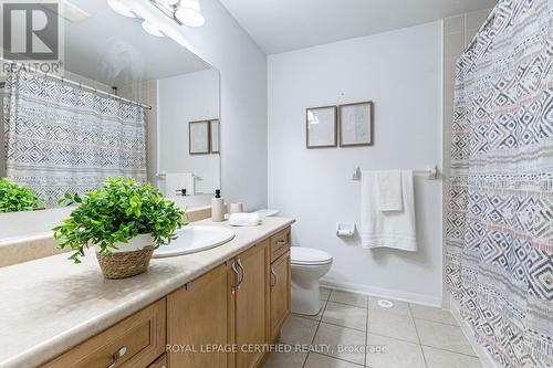 676 Speyer Circle, Milton, ON - Indoor Photo Showing Bathroom