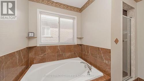 130 Edenbrook Hill Drive, Brampton, ON - Indoor Photo Showing Bathroom