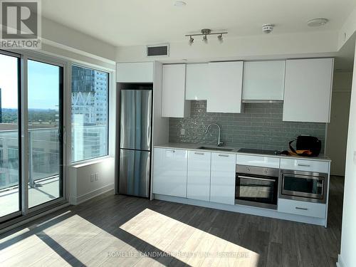 2509 - 99 Broadway Avenue, Toronto, ON - Indoor Photo Showing Kitchen With Upgraded Kitchen