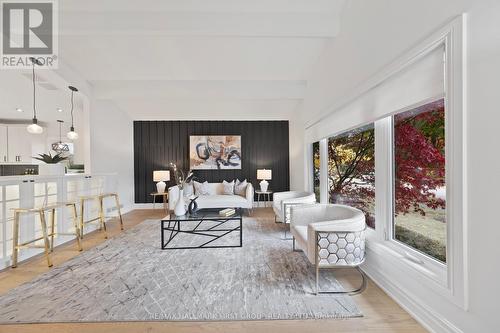 1760 Spruce Hill Road, Pickering, ON - Indoor Photo Showing Living Room