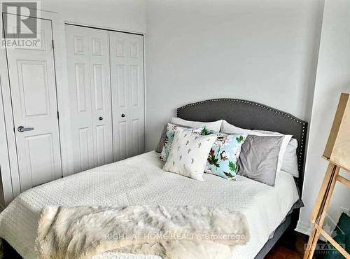 Ph2-2802 - 242 Rideau Street, Ottawa, ON - Indoor Photo Showing Bedroom