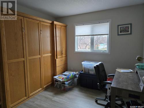 202 304 3Rd Avenue E, Watrous, SK - Indoor Photo Showing Office