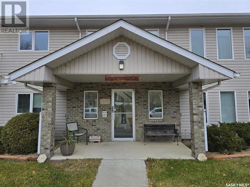 202 304 3Rd Avenue E, Watrous, SK - Outdoor