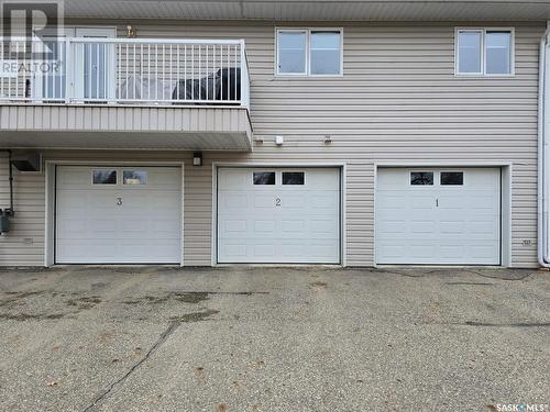 202 304 3Rd Avenue E, Watrous, SK - Outdoor With Balcony With Exterior