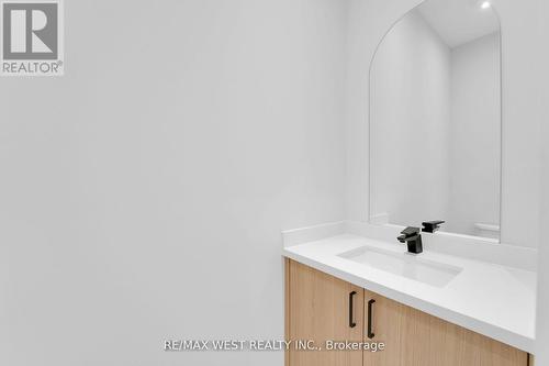 386A Rimilton Avenue, Toronto, ON -  Photo Showing Bathroom