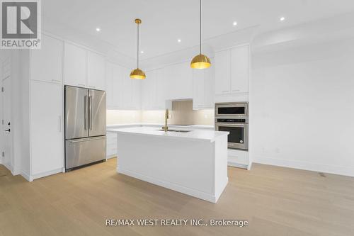 386A Rimilton Avenue, Toronto, ON - Indoor Photo Showing Kitchen