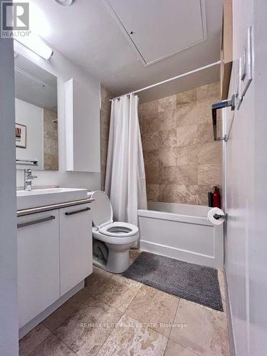 2108 - 12 York Street, Toronto, ON - Indoor Photo Showing Bathroom