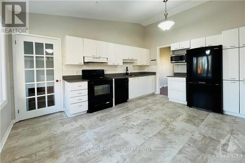 4700 Fallowfield Road, Ottawa, ON - Indoor Photo Showing Kitchen