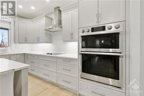 724 Mcmanus Avenue, Ottawa, ON - Indoor Photo Showing Kitchen