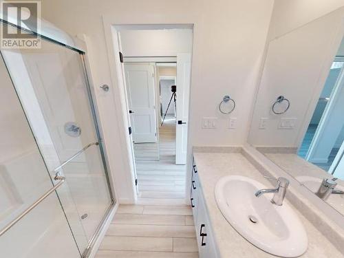 10-6730 Cranberry Street, Powell River, BC - Indoor Photo Showing Bathroom