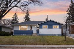 214 X AVENUE N  Saskatoon, SK S7L 3V5