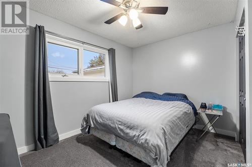 214 X Avenue N, Saskatoon, SK - Indoor Photo Showing Bedroom