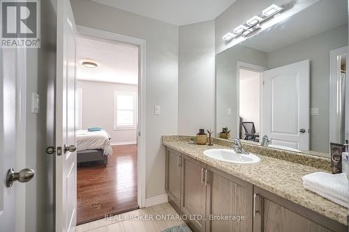 50 Henry Smith Avenue, Clarington, ON - Indoor Photo Showing Bathroom