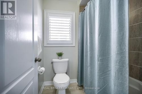 50 Henry Smith Avenue, Clarington, ON - Indoor Photo Showing Bathroom