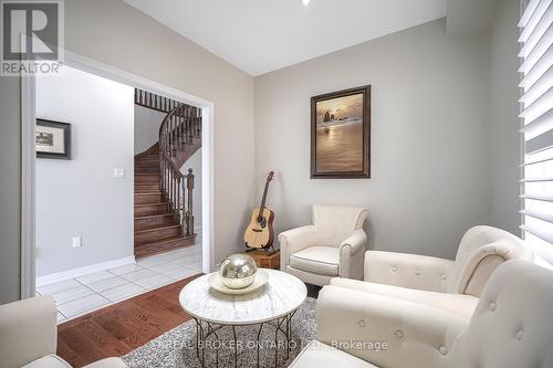 50 Henry Smith Avenue, Clarington, ON - Indoor Photo Showing Living Room