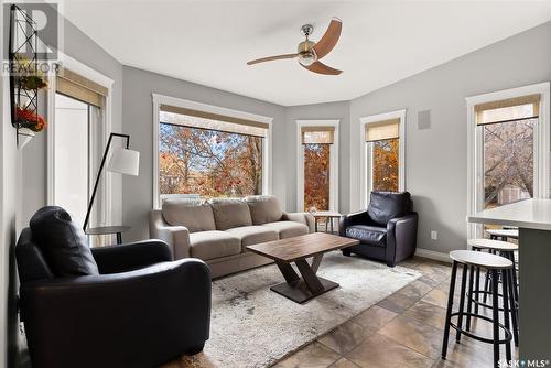 14 Park Bay, Emerald Park, SK - Indoor Photo Showing Living Room