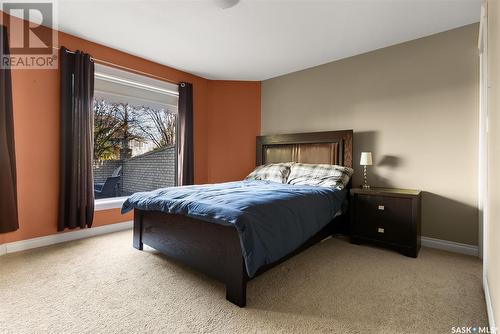 14 Park Bay, Emerald Park, SK - Indoor Photo Showing Bedroom