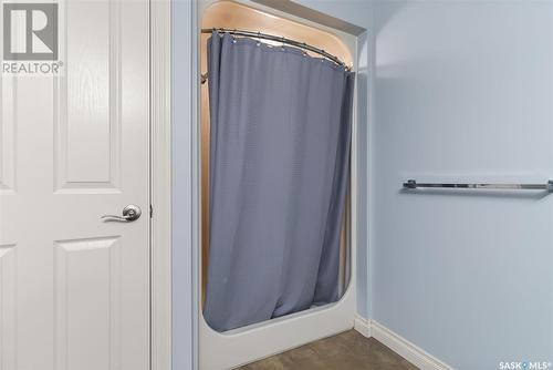 14 Park Bay, Emerald Park, SK - Indoor Photo Showing Bathroom