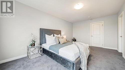 320 Bismark Drive, Cambridge, ON - Indoor Photo Showing Bedroom