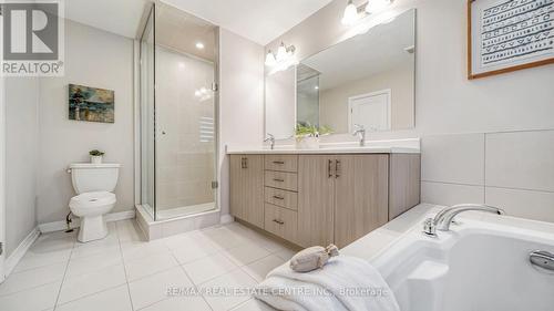 320 Bismark Drive, Cambridge, ON - Indoor Photo Showing Bathroom