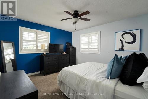 2223 Whistling Springs Crescent, Oakville, ON - Indoor Photo Showing Bedroom