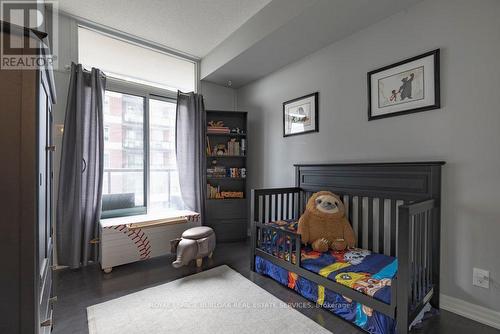 502 - 1940 Ironstone Drive, Burlington, ON - Indoor Photo Showing Bedroom