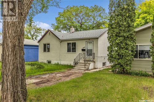 1018 9Th Street E, Saskatoon, SK - Outdoor