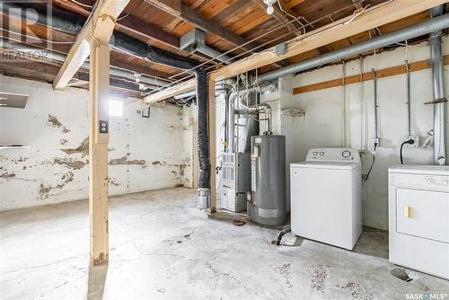 1018 9Th Street E, Saskatoon, SK - Indoor Photo Showing Laundry Room