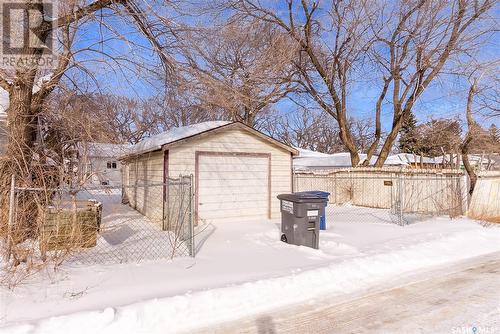 1018 9Th Street E, Saskatoon, SK - Outdoor