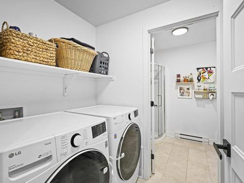 Laundry room - 279 51E Rue O., Venise-En-Québec, QC - Indoor Photo Showing Laundry Room