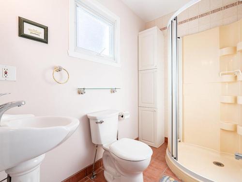 Ensuite bathroom - 1675 Crois. Sauvé, Brossard, QC - Indoor Photo Showing Bathroom