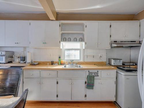 Dining room - 3943 Rue Queen, Rawdon, QC - Indoor Photo Showing Kitchen