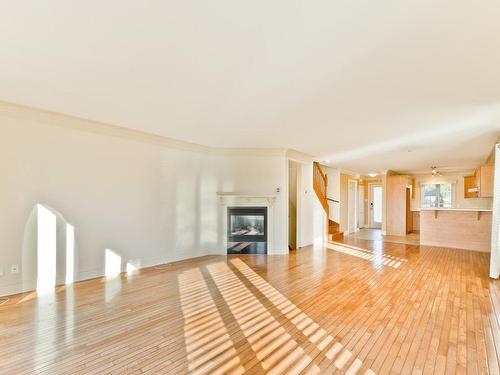 Vue d'ensemble - 953 Rue Merry N., Magog, QC - Indoor Photo Showing Living Room With Fireplace