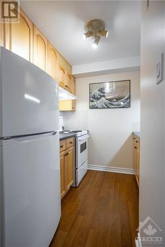 6376 Bilberry Drive Unit#205, Ottawa, ON - Indoor Photo Showing Kitchen