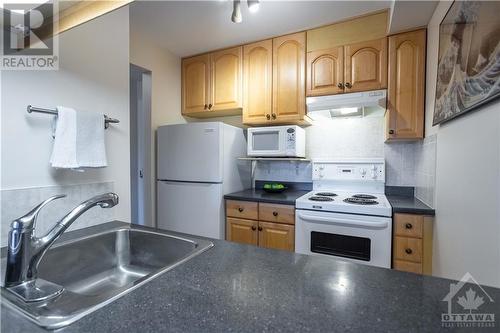 6376 Bilberry Drive Unit#205, Ottawa, ON - Indoor Photo Showing Kitchen