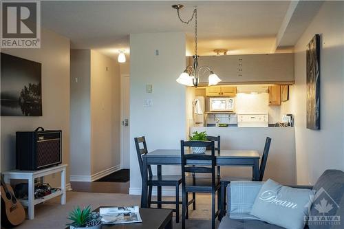 6376 Bilberry Drive Unit#205, Ottawa, ON - Indoor Photo Showing Dining Room