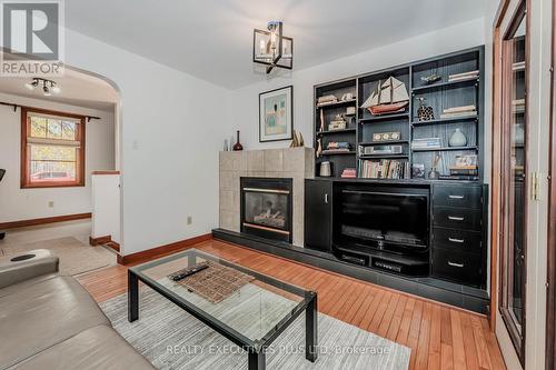 8 Echo Drive, Guelph, ON - Indoor Photo Showing Living Room With Fireplace