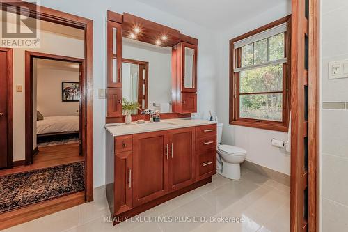 8 Echo Drive, Guelph, ON - Indoor Photo Showing Bathroom