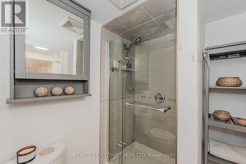 8 Echo Drive, Guelph, ON - Indoor Photo Showing Bathroom