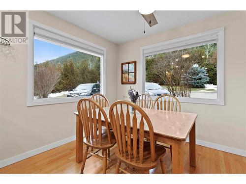 Dining Area off kitchen - 1631 60 Street Ne, Salmon Arm, BC - Indoor Photo Showing Dining Room