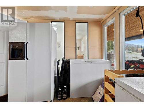 Floor 1 - Storage Room with workbench and sink - 1631 60 Street Ne, Salmon Arm, BC - Indoor