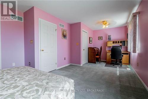 7724 Cortina Crescent, Niagara Falls (Ascot), ON - Indoor Photo Showing Bedroom