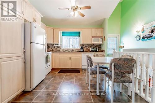 7724 Cortina Crescent, Niagara Falls (Ascot), ON - Indoor Photo Showing Kitchen With Double Sink