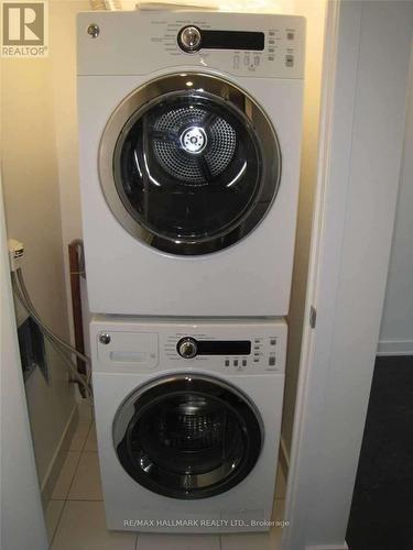 2605 - 55 Regent Park Boulevard, Toronto, ON - Indoor Photo Showing Laundry Room