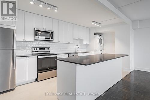 2803 - 7 Jackes Avenue, Toronto, ON - Indoor Photo Showing Kitchen With Upgraded Kitchen