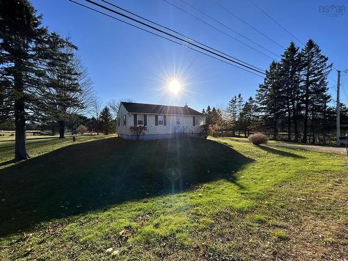 1053 English Mountain Road, South Alton, NS 